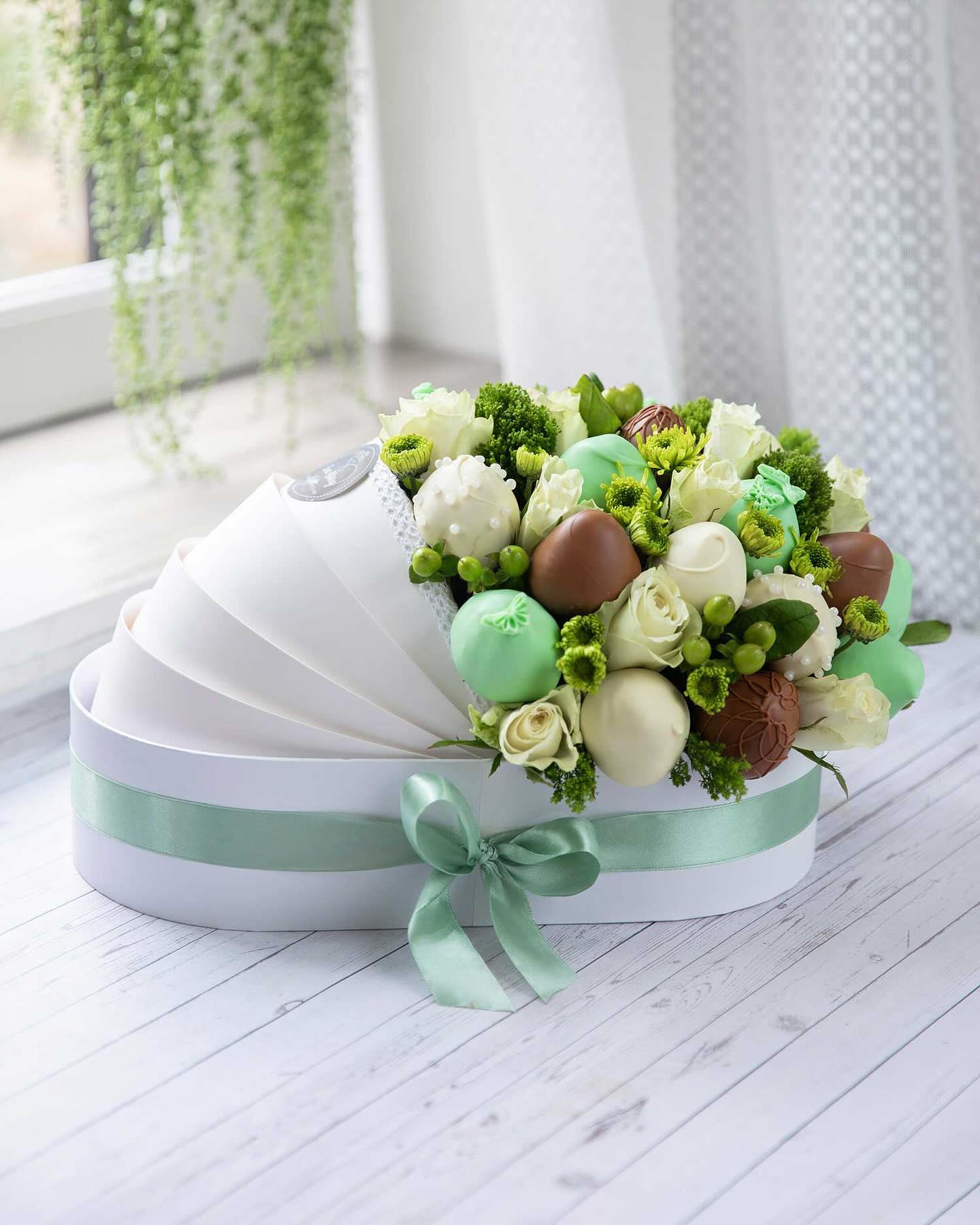 BABY Cardboard Bassinet Shaped Gift Basket for BABY Shower